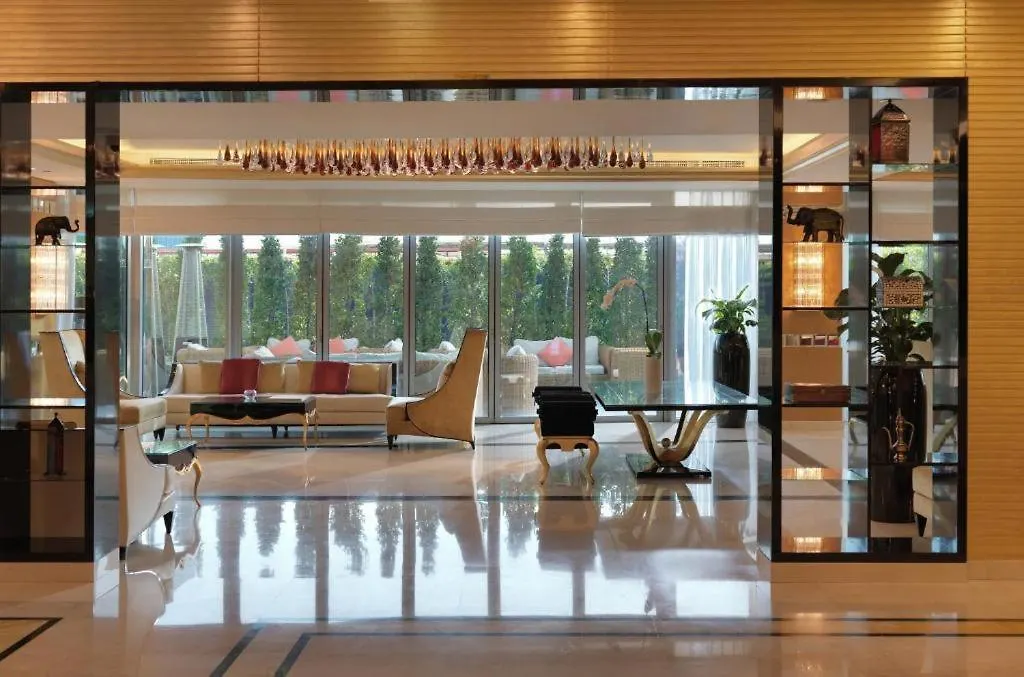 Apartmán Elegant 3 Bedroom Apartment! 2 Minute Walk To Dubai Mall! Burj Khalifa And Fountain View!