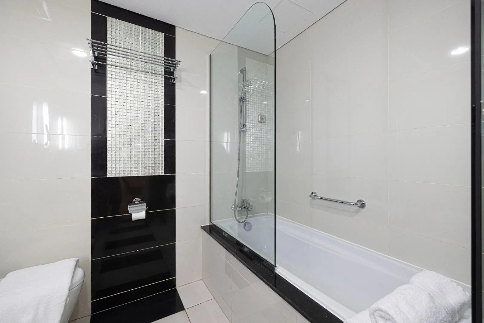 Elegant 3 Bedroom Apartment! 2 Minute Walk To Dubai Mall! Burj Khalifa And Fountain View! Spojené arabské emiráty