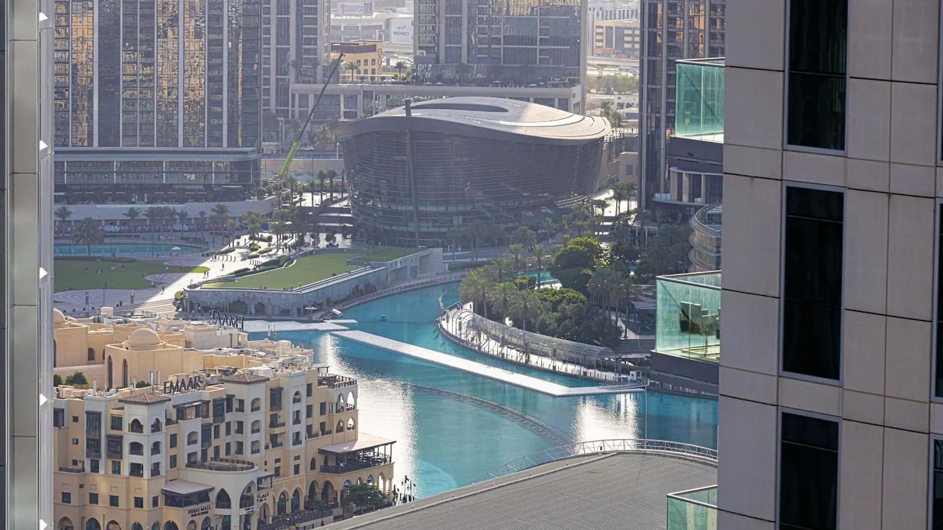 Elegant 3 Bedroom Apartment! 2 Minute Walk To Dubai Mall! Burj Khalifa And Fountain View! 0*,  Spojené arabské emiráty