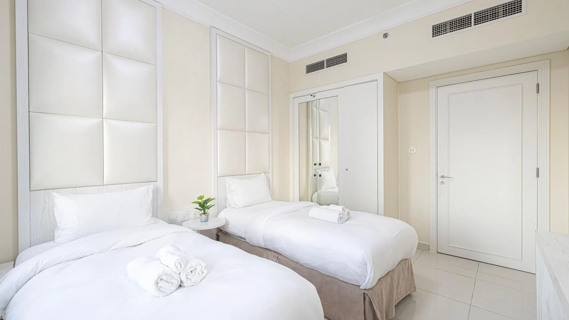 Apartmán Elegant 3 Bedroom Apartment! 2 Minute Walk To Dubai Mall! Burj Khalifa And Fountain View! Spojené arabské emiráty