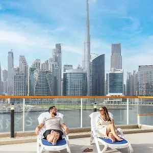 Unlock Waters Edge دبي